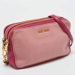 Pre Owned حقيبة كاميرا كروس بدي ميو ميو جلد وردي بلونين