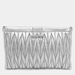 Pre Owned Miu Miu Metallic Silver Matelasse Leather Clutch