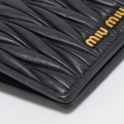 Pre Owned Miu Miu Black Matelassé Leather Bifold Card Case