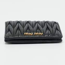Pre Owned Miu Miu Black Matelassé Leather Bifold Card Case