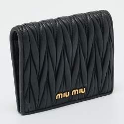 Pre Owned Miu Miu Black Matelassé Leather Bifold Card Case
