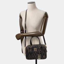 Pre Owned Miu Miu Miu Arcadi Matelasse Distressed Medium Leather Handbag