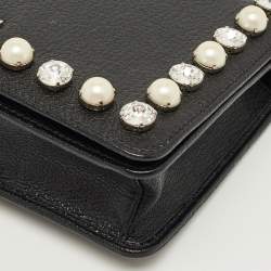 مملوكة مسبقًا حقيبة ميوميو جلد أسود مزخرف لؤلؤ وكريستال