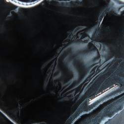 مملوكة مسبقًا حقيبة كتف ميو ميو جلد مزينة بالمسامير