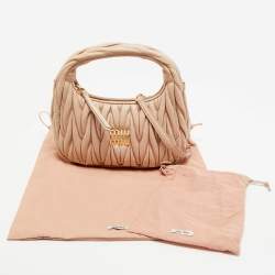 مملوكة مسبقًا Miu Miu Wander Mini Beige Matelassé Leather Hobo