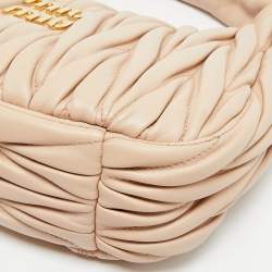 مملوكة مسبقًا Miu Miu Wander Mini Beige Matelassé Leather Hobo