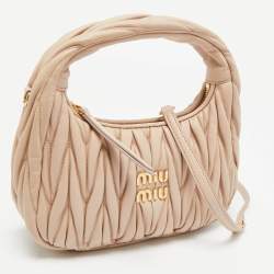 مملوكة مسبقًا Miu Miu Wander Mini Beige Matelassé Leather Hobo
