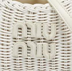 مملوكة مسبقًا Miu Miu Wander White Wicker Bag