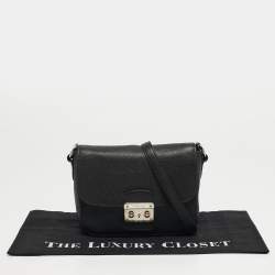 Pre Owned Miu Miu Pushlock Flap Black Leather Crossbody Bag