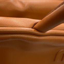 مملوكة مسبقًا حقيبة بو ميو ميو جلد كونياك حجم كبير