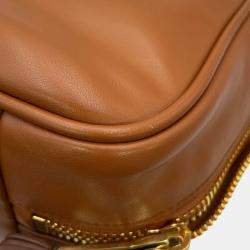 مملوكة مسبقًا حقيبة بو ميو ميو جلد كونياك حجم كبير