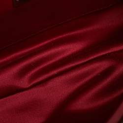 مملوكة مسبقًا حقيبة يد علوية ميو ميو جلد وبراءة اختراع حمراء