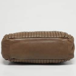 مملوكة مسبقًا Miu Miu Pleated Dark Beige Leather Satchel