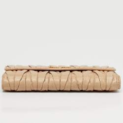 مملوكة مسبقًا Miu Miu Beige Matelassé Leather Long Continental Wallet