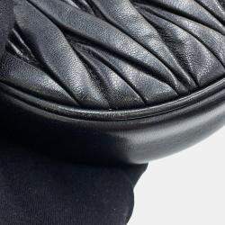 مملوكة مسبقًا Miu miu Matelasse Round Shoulder Bag Black Nappa Leather