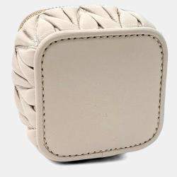 Pre Owned حقيبة ميو ميو ماتلاسه ميدالية مفاتيح