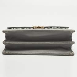 Pre Owned حقيبة كتف ميو ميو جلد رمادي ماطيلاسيه سرية