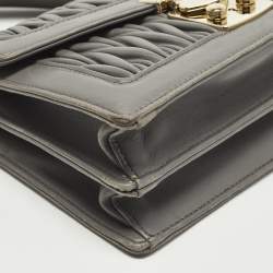 Pre Owned حقيبة كتف ميو ميو جلد رمادي ماطيلاسيه سرية