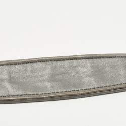 Pre Owned حقيبة كتف ميو ميو جلد رمادي ماطيلاسيه سرية