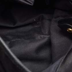 مملوكة مسبقًا حقيبة يد هوبيو ميو ميو كوفر جلد ماتيلاسيه كحلي فاخر صغيرة