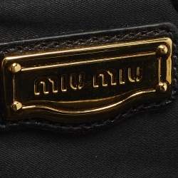 مملوكة مسبقًا حقيبة بوشت ميو ميو بريق متعدد الألوان