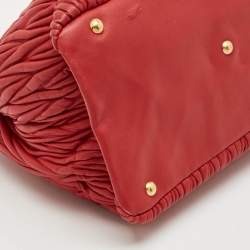 Pre Owned Miu Miu Snap Top Red Matelassé Leather Tote