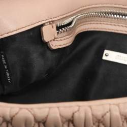 مملوكة مسبقًا حقيبة كتف ميو ميو قلاب كريستال جلد مبطنة ذهبية