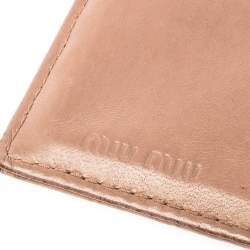Pre Owned Miu Miu Beige Croc Embossed Leather Bifold Card Holder