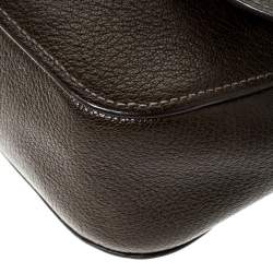 مملوكة مسبقًا حقيبة كروس ميو ميو قفل دفع جلد أخضر داكن