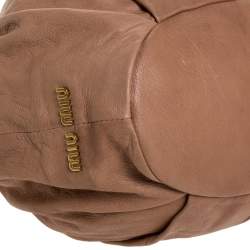 Pre Owned حقيبة يد ميو ميو تاي داي جلد بيج / كريمي