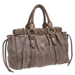 مملوكة مسبقًا Miu Miu Khaki Matelasse Leather Satchel