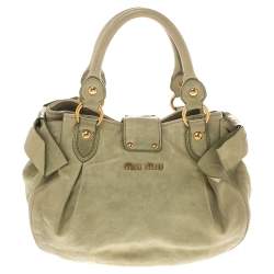 مملوكة مسبقًا Miu Miu Mint Green Leather Bow Satchel