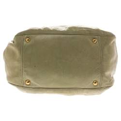 مملوكة مسبقًا Miu Miu Mint Green Leather Bow Satchel