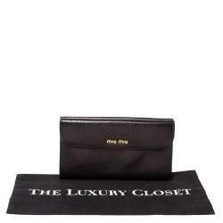 مملوكة مسبقًا Miu Miu Black Leather Madras Flap Wallet
