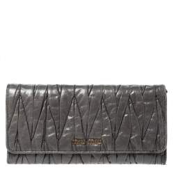 Pre Owned محفظة ميو ميو كونتينيتال قلاب جلد ماتيلاس رصاصي