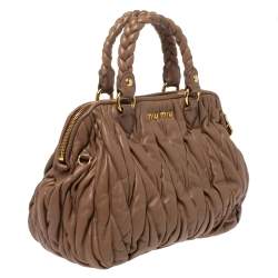 مملوكة مسبقًا Miu Miu Brown Matelasse Leather Zip Satchel