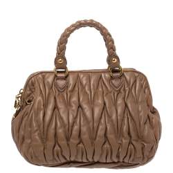 مملوكة مسبقًا Miu Miu Brown Matelasse Leather Zip Satchel