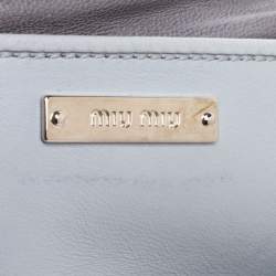 مملوكة مسبقًا Miu Miu Grey Matelasse Leather Medium Club Shoulder Bag