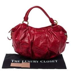 مملوكة مسبقًا Miu Miu Red Leather Gathered Hobo