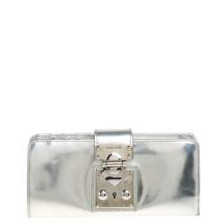 Pre Owned Miu Miu Metallic Silver Patent Leather Clasp Lock Wallet 