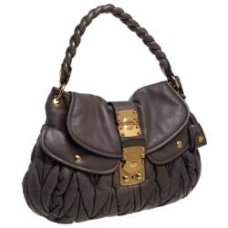 Pre Owned حقيبة هوبو ميو ميو كوفير جلد ماتيلاس رصاصي داكن