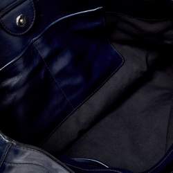 مملوكة مسبقًا حقيبة يد ميو ميو شوبر جلد فيتيلو ناعم أسود و أزرق 