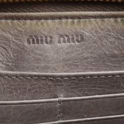 Pre Owned محفظة ميو ميو جلد ماتيلاس أخضر افوكادو سحاب ملتف