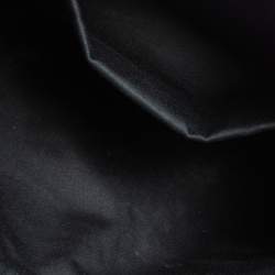 مملوكة مسبقًا حقيبة كلتش ميو ميو جلد مبطن أسود 