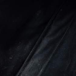 مملوكة مسبقًا حقيبة كلتش ميو ميو جلد مبطن أسود 