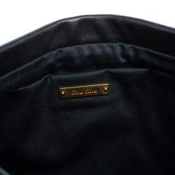 مملوكة مسبقًا حقيبة كلتش ميو ميو جلد مبطن أسود 