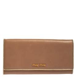 Pre Owned Miu Miu Beige/Gold Leather Logo Flap Continental Wallet