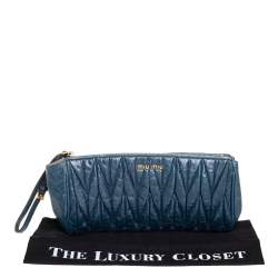 مملوكة مسبقًا Miu Miu Blue Matelassé Leather Wristlet Clutch