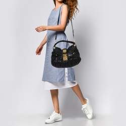 مملوكة مسبقًا Miu Miu Black Matelassé Lux Leather Coffer Hobo