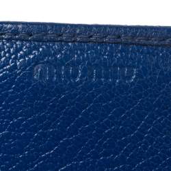 Pre Owned محفظة ميو ميو جلد مادراس أزرق بالشعار قلاب وسلسلة